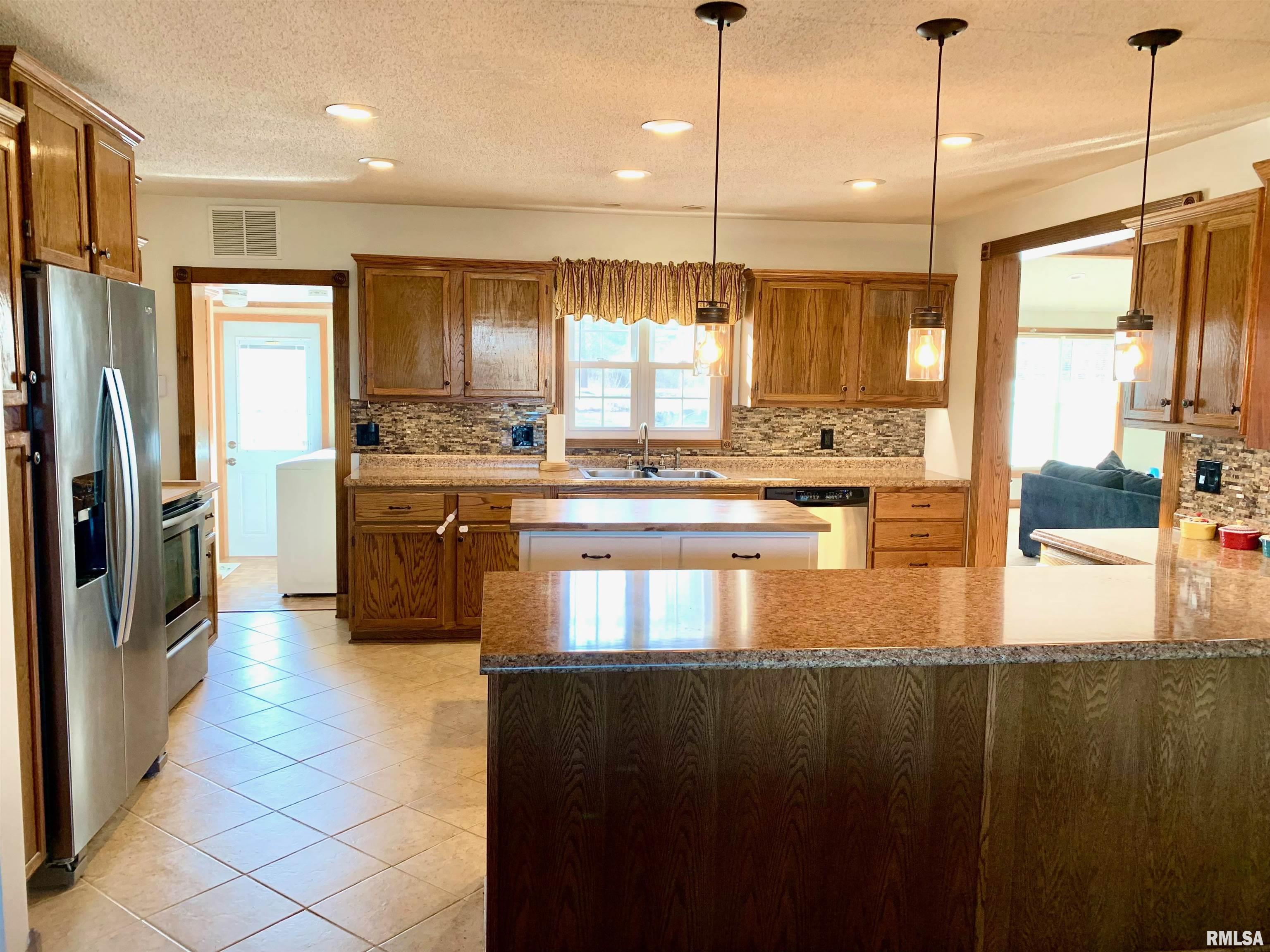 4261 County Farm Road Salem, IL 62881 - Photo 19 of 48