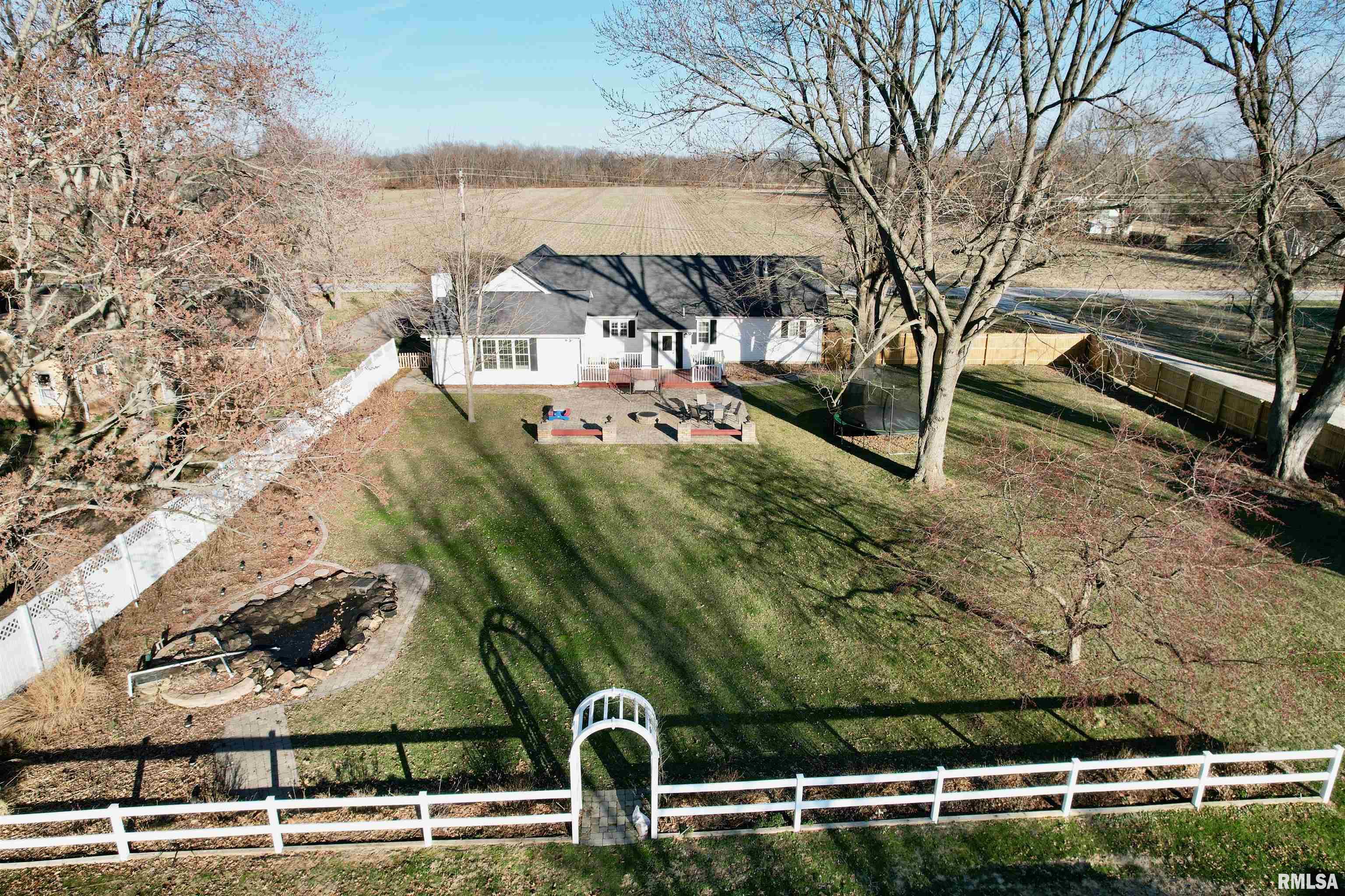 4261 County Farm Road Salem, IL 62881 - Photo 5 of 48