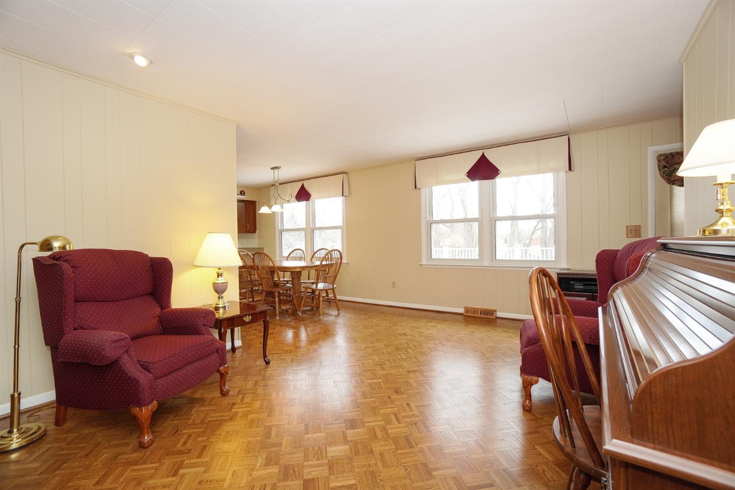 424 Riddle Road Cincinnati, OH 45231 - Photo 14 of 38 Gallery Image 14