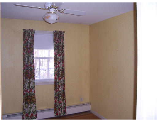 850 Frank Smith Road Longmeadow, MA 01106 - Photo 17 of 21 Gallery Image 17