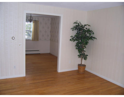 850 Frank Smith Road Longmeadow, MA 01106 - Photo 5 of 21 Gallery Image 5