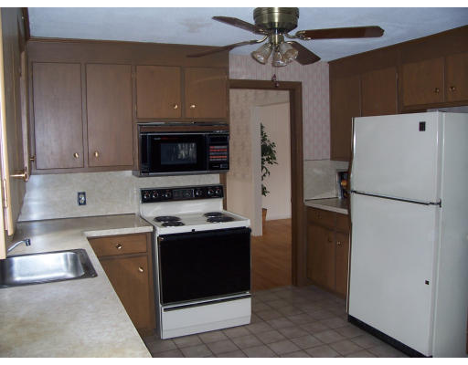 850 Frank Smith Road Longmeadow, MA 01106 - Photo 9 of 21 Gallery Image 9