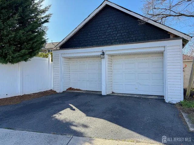 $3,500 | 400 Stockton Street, Hightstown, NJ 08520