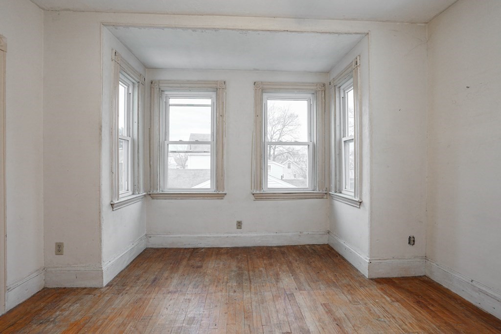 12 Spring Valley Road Boston, MA 02132 - Photo 25 of 36 Gallery Image 25