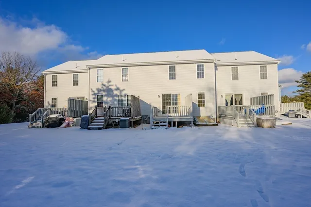 $379,000 | 2697 Cranberry Highway, Unit 21, Wareham, MA 02571