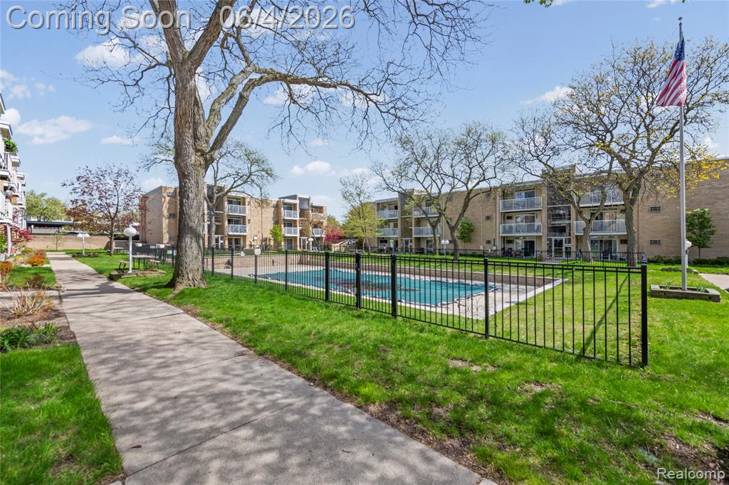 4921 Crooks Road, Unit N10 Royal Oak, MI 48073 - Photo 15 of 16