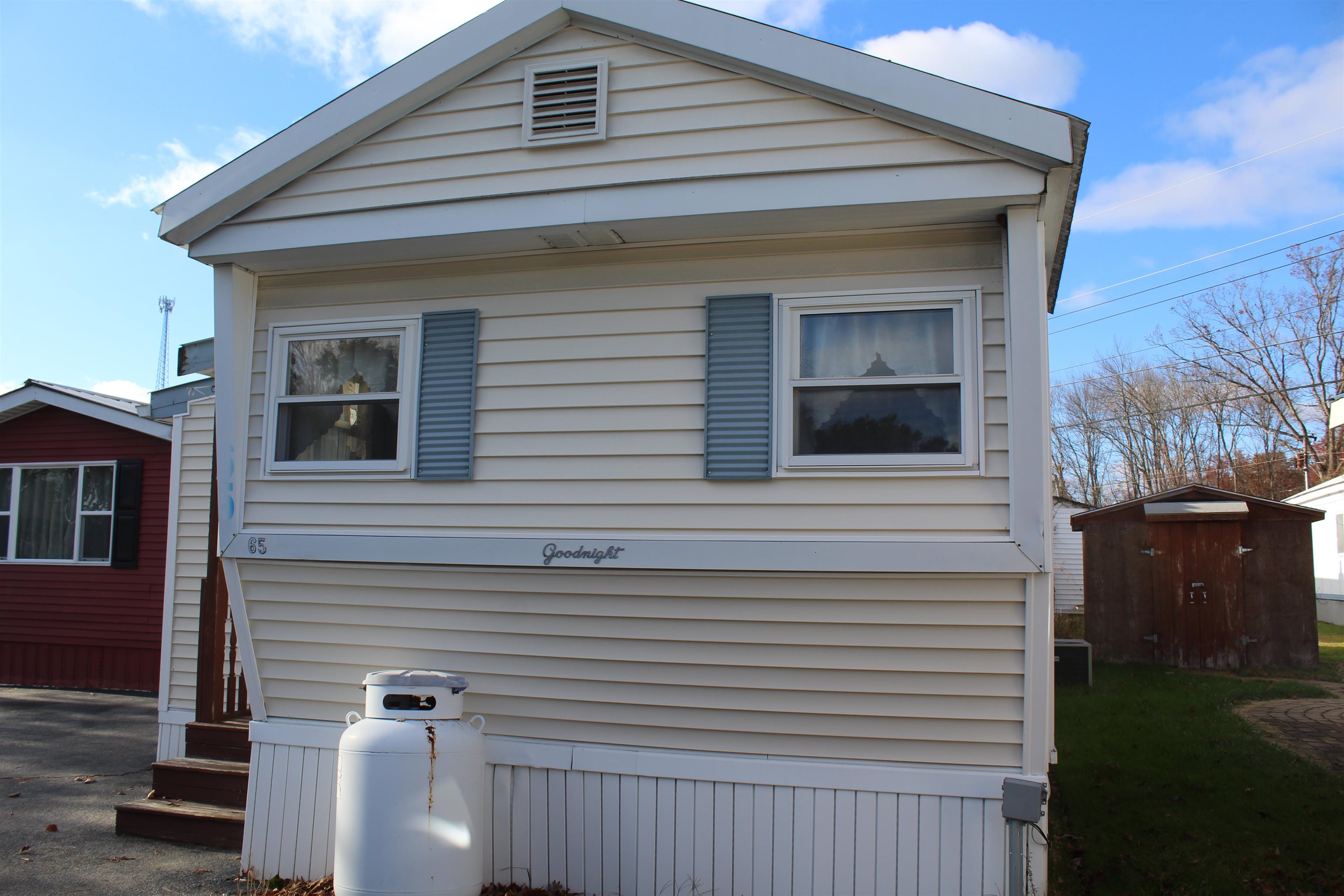 65 Marlette Avenue Hooksett, NH 03106 - Photo 2 of 11