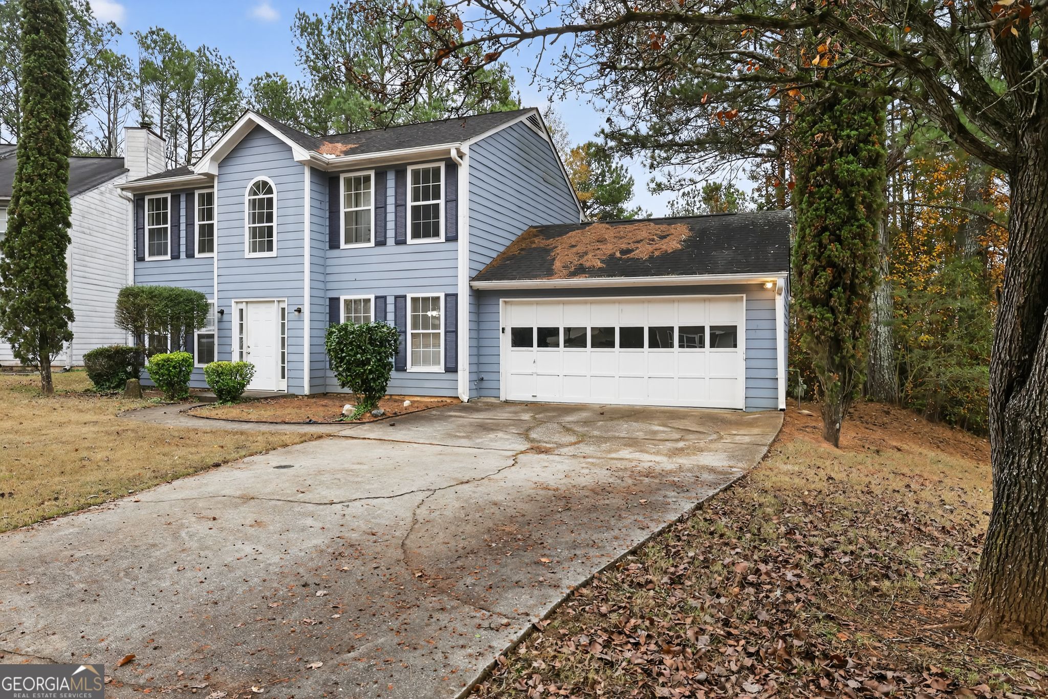 5635 Hunters Crossing Court Lithonia, GA 30038 - Photo 2 of 35 front view of a house with a yard