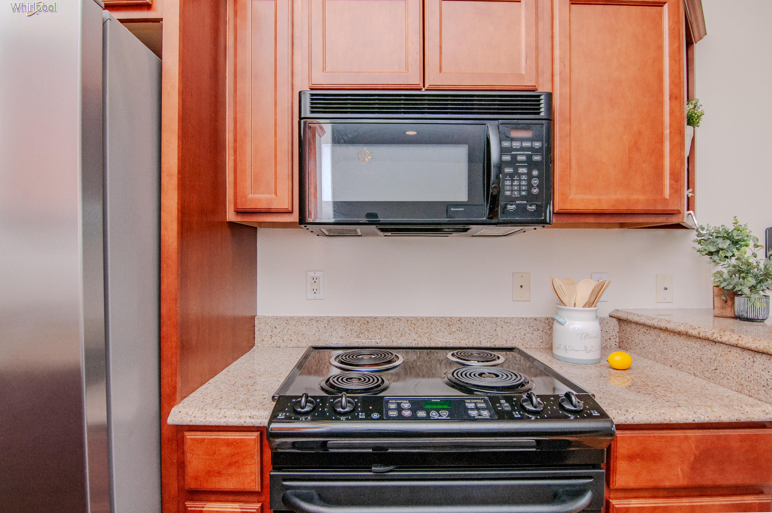 45587 North Stonewood Road Canton, MI 48187 - Photo 22 of 62 022