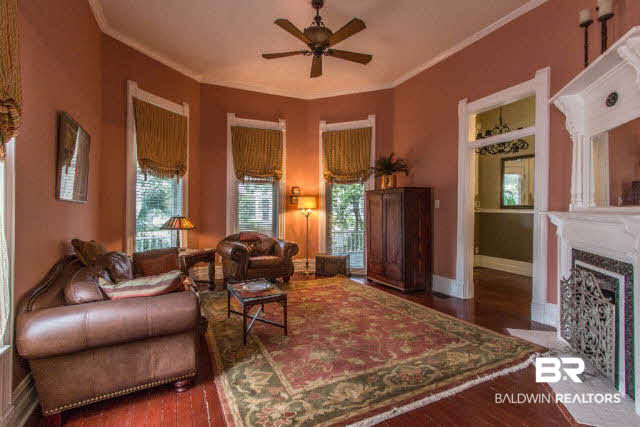 63 South Georgia Avenue Mobile, AL 36604 - Photo 11 of 31 Living Room