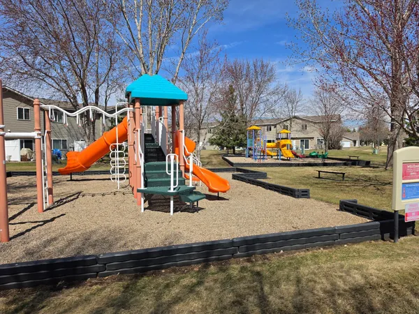 $189,900 | 939 Cypress Road, Unit 42, St. Cloud, MN 56303