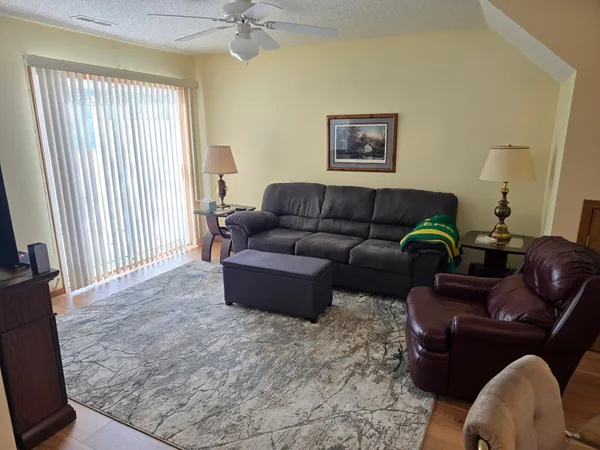 $194,900 | 939 Cypress Road, Unit 42, St. Cloud, MN 56303