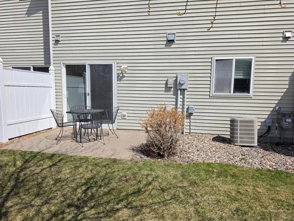 $189,900 | 939 Cypress Road, Unit 42, St. Cloud, MN 56303