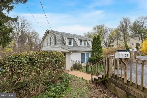 $330,000 | 27 Woodbine Avenue, Paoli, PA 19301