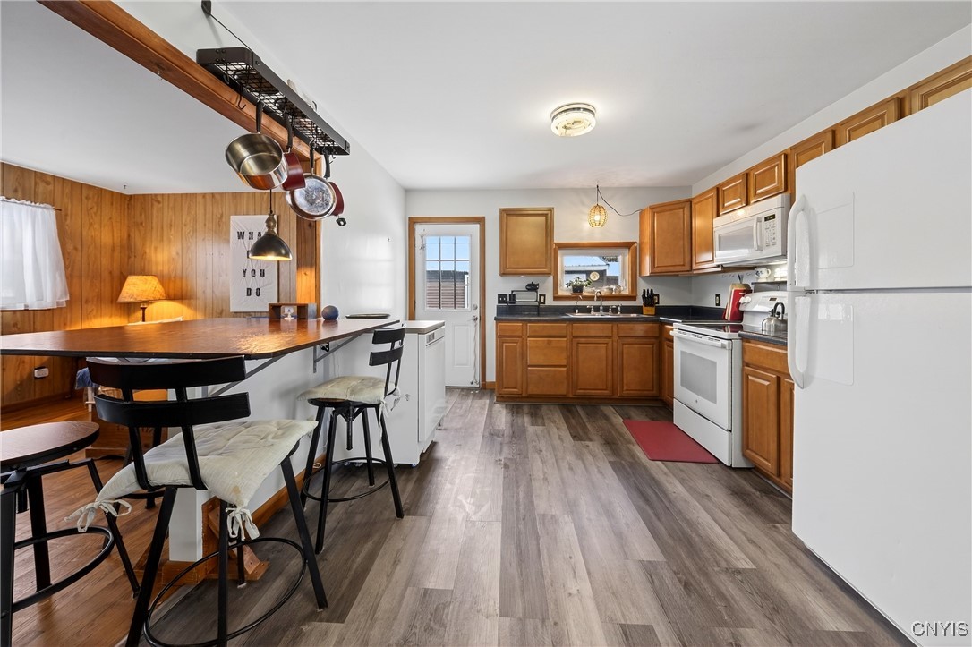 214 Baldwin Road Volney, NY 13069 - Photo 3 of 31