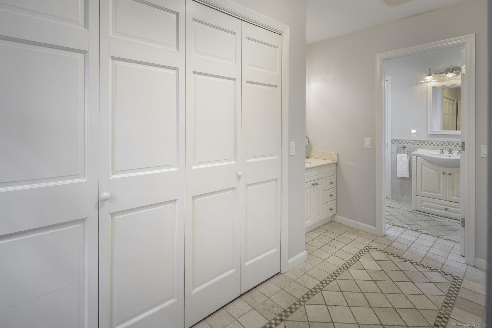 1038 West Road New Canaan, CT 06840 - Photo 23 of 37