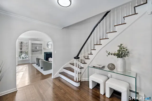 $2,595,000 | 1038 West Road, New Canaan, CT 06840