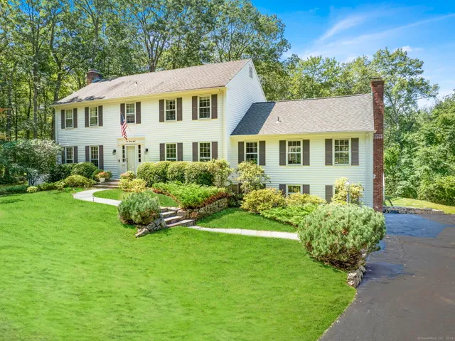 $2,595,000 | 1038 West Road, New Canaan, CT 06840