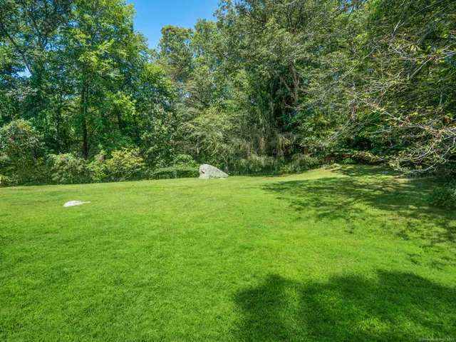 $2,595,000 | 1038 West Road, New Canaan, CT 06840