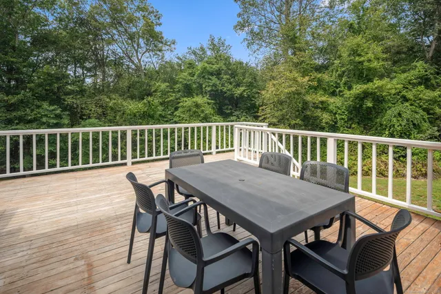 $2,595,000 | 1038 West Road, New Canaan, CT 06840