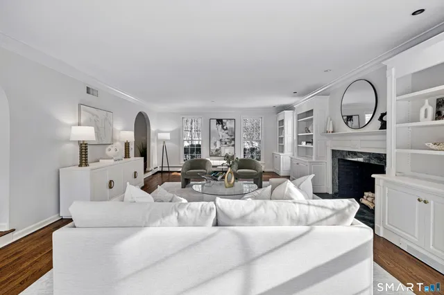 $2,595,000 | 1038 West Road, New Canaan, CT 06840