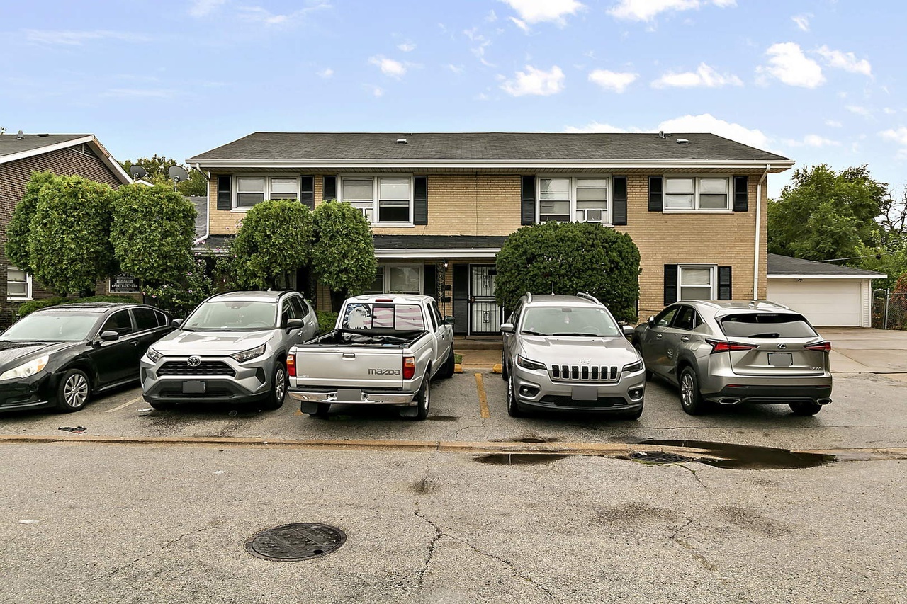 14526 Cottage Grove Avenue Dolton, IL 60419 - Photo 1 of 17