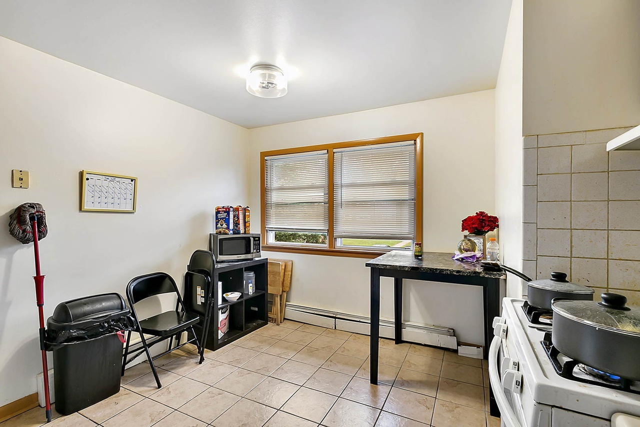 14526 Cottage Grove Avenue Dolton, IL 60419 - Photo 5 of 17