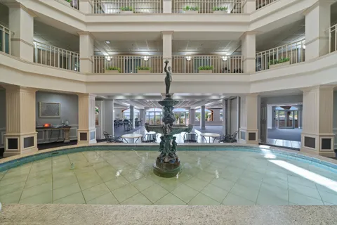 $127,500 | 335 Wrigley Drive, Unit 410, Lake Geneva, WI 53147