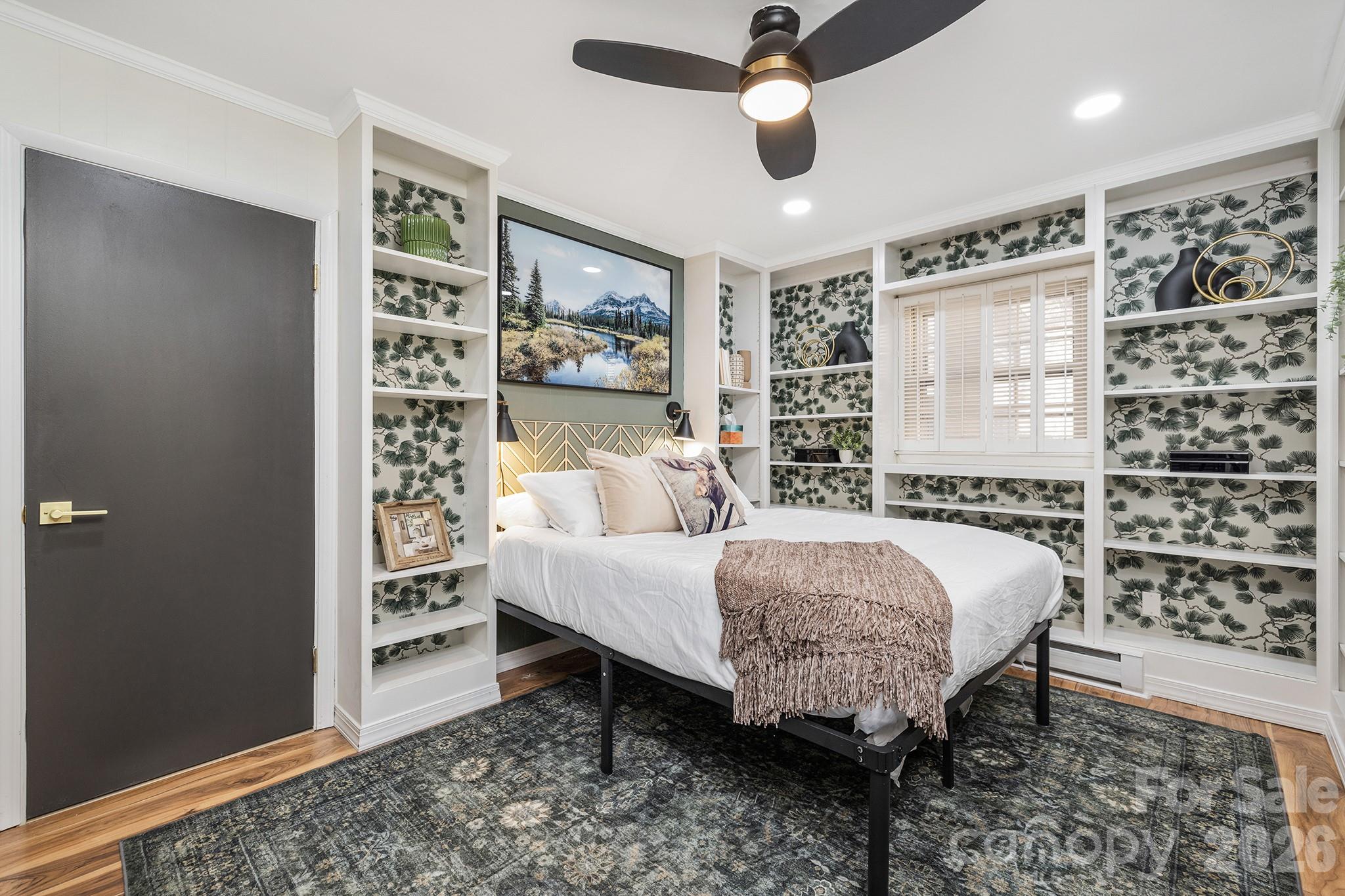 556-558 Thorncliff Drive Seven Devils, NC 28604 - Photo 16 of 48 a bed room with a bed and a window