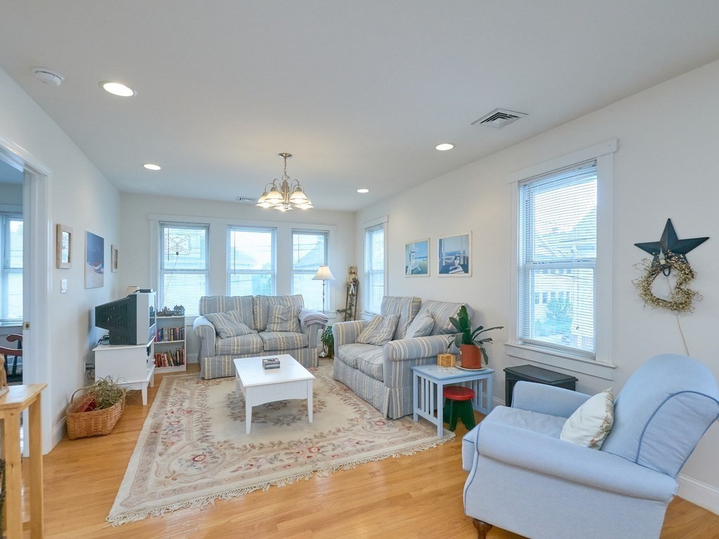 76 Putnam Road, Unit 2 Somerville, MA 02145 - Photo 5 of 23 Gallery Image 5