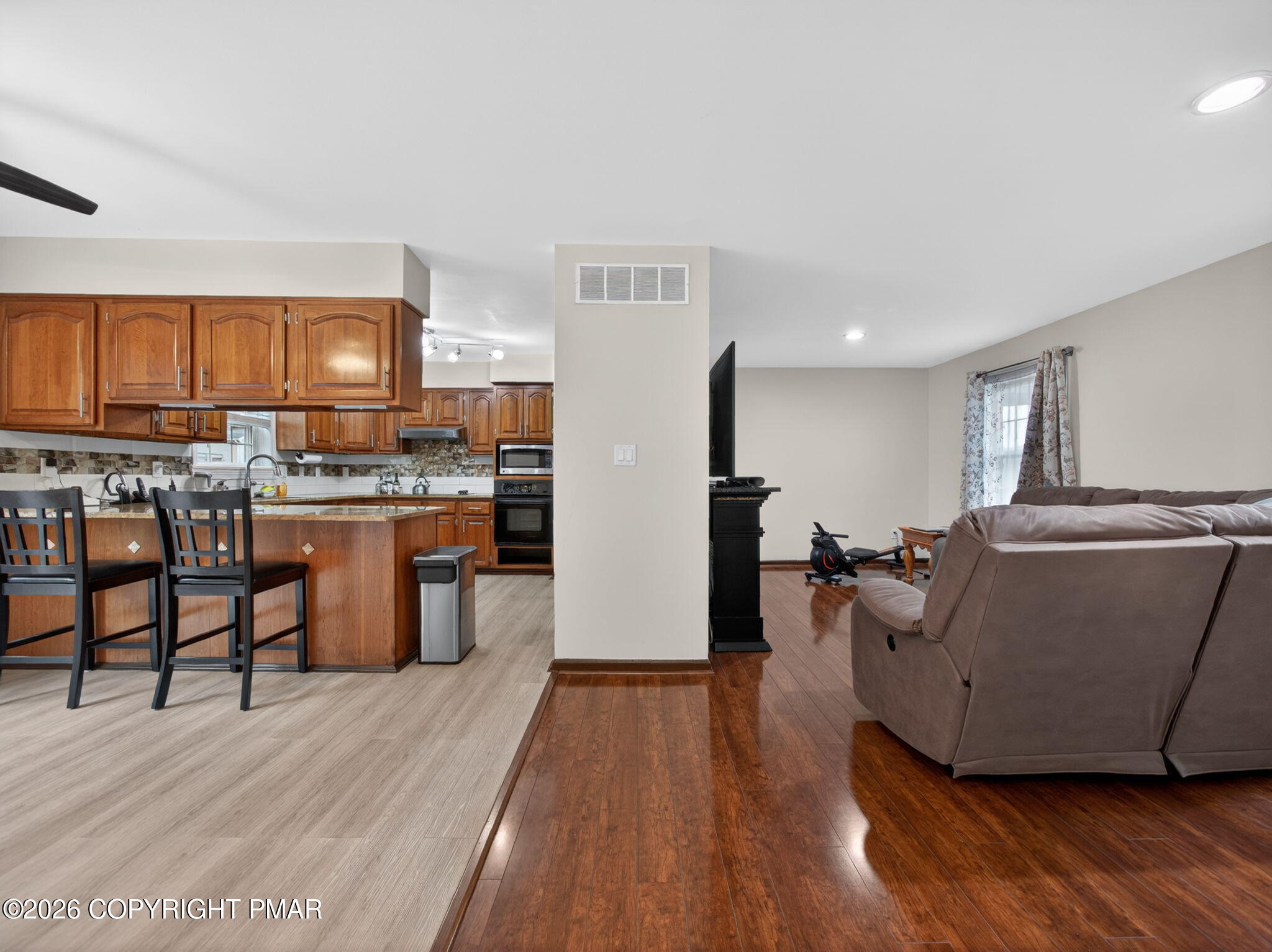 363 Blue Ridge Road Saylorsburg, PA 18353 - Photo 22 of 61 36-web-or-mls-Image_036