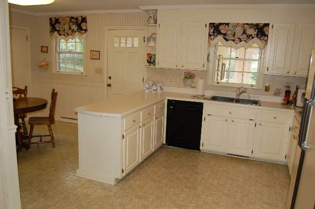 205 Rollingreen Road Greenville, SC 29615 - Photo 7 of 9 Gallery Image 7