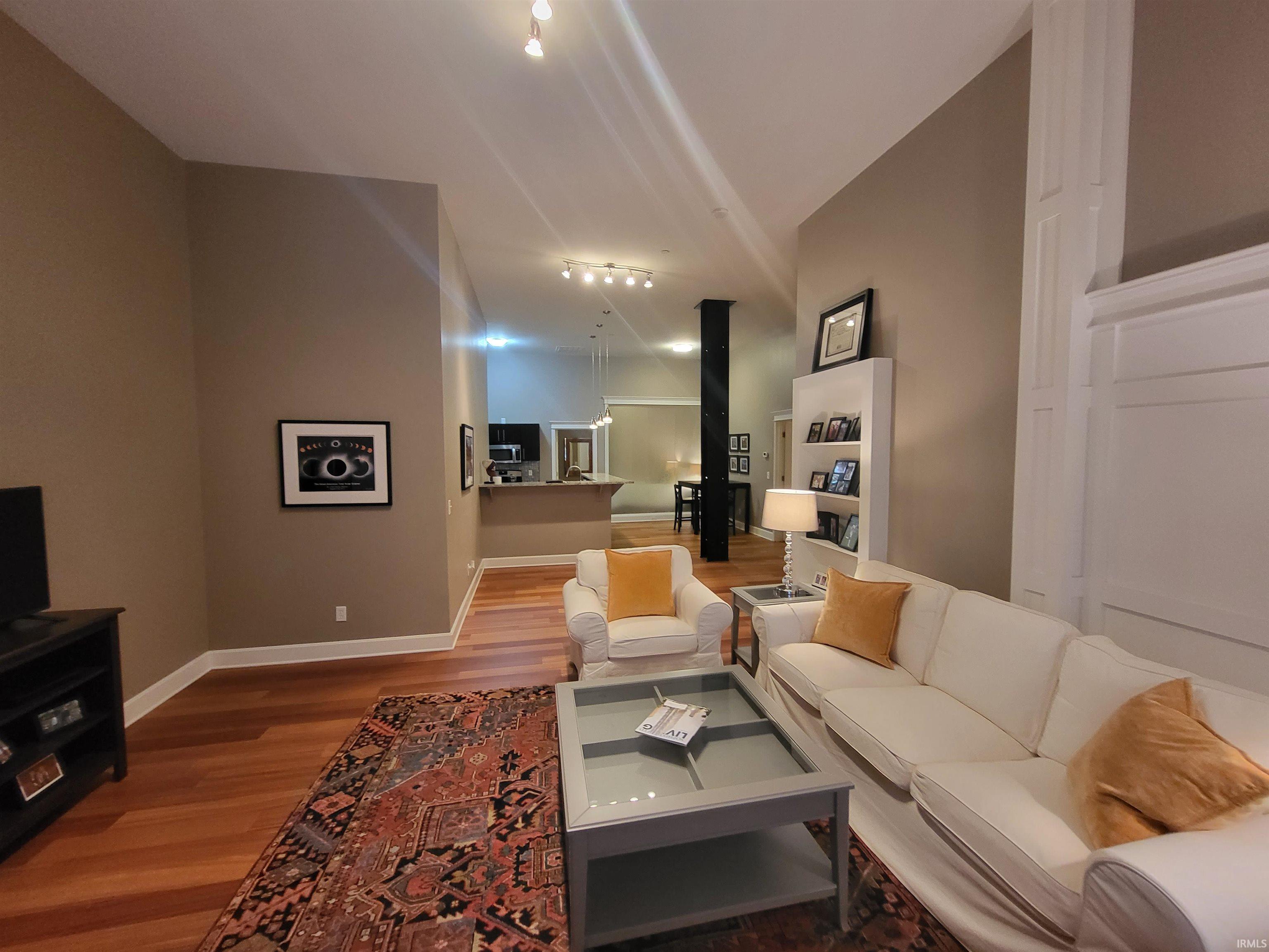 300 Main Street, Unit 1D2 Evansville, IN 47708 - Photo 6 of 17