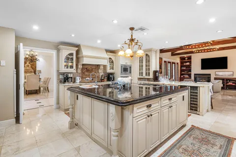 $3,499,000 | 2 Firestone Circle, West Palm Beach, FL 33401