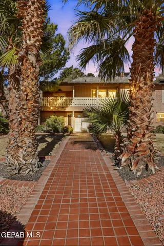 a view of an entryway