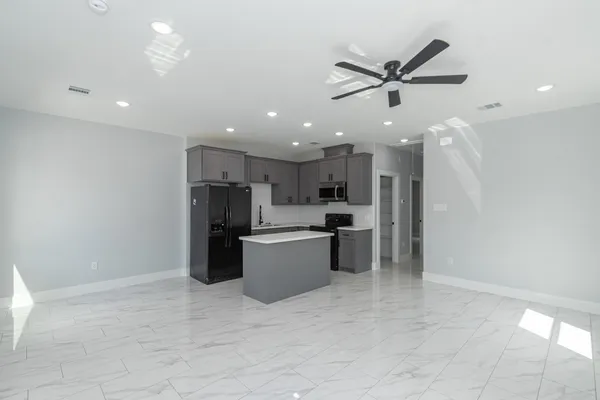 $1,500 | 6513 Avenue B, Unit B, Houston, TX 77011