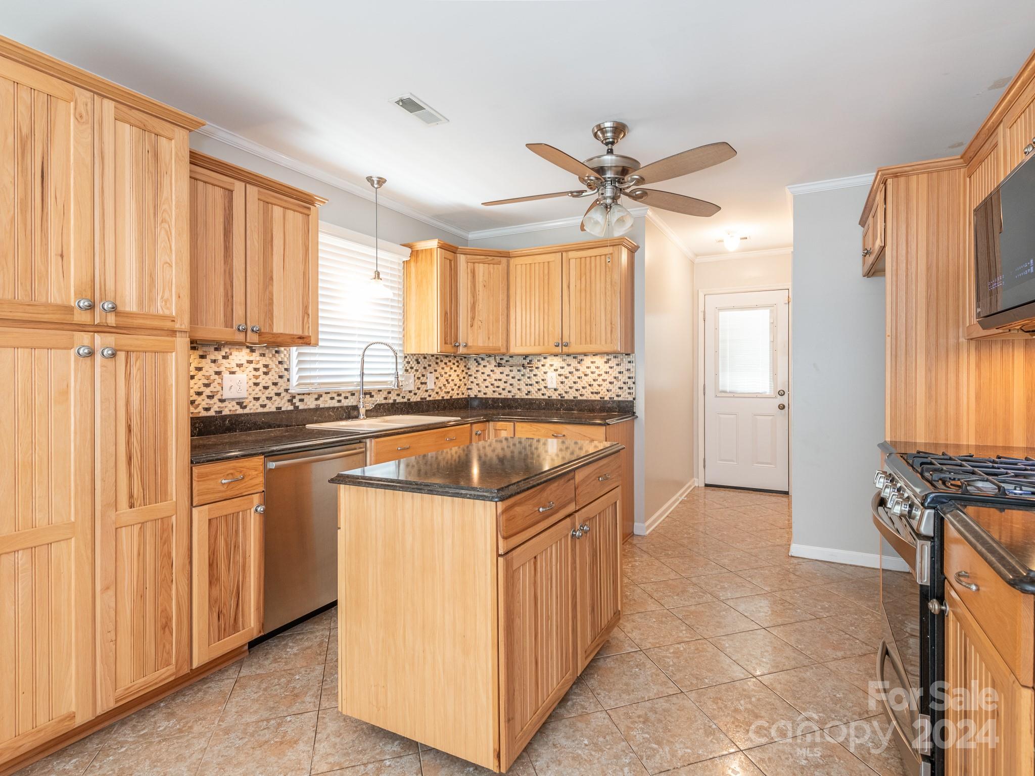 6333 Williams Road Charlotte, NC 28215 - Photo 11 of 23 Gallery Image 11