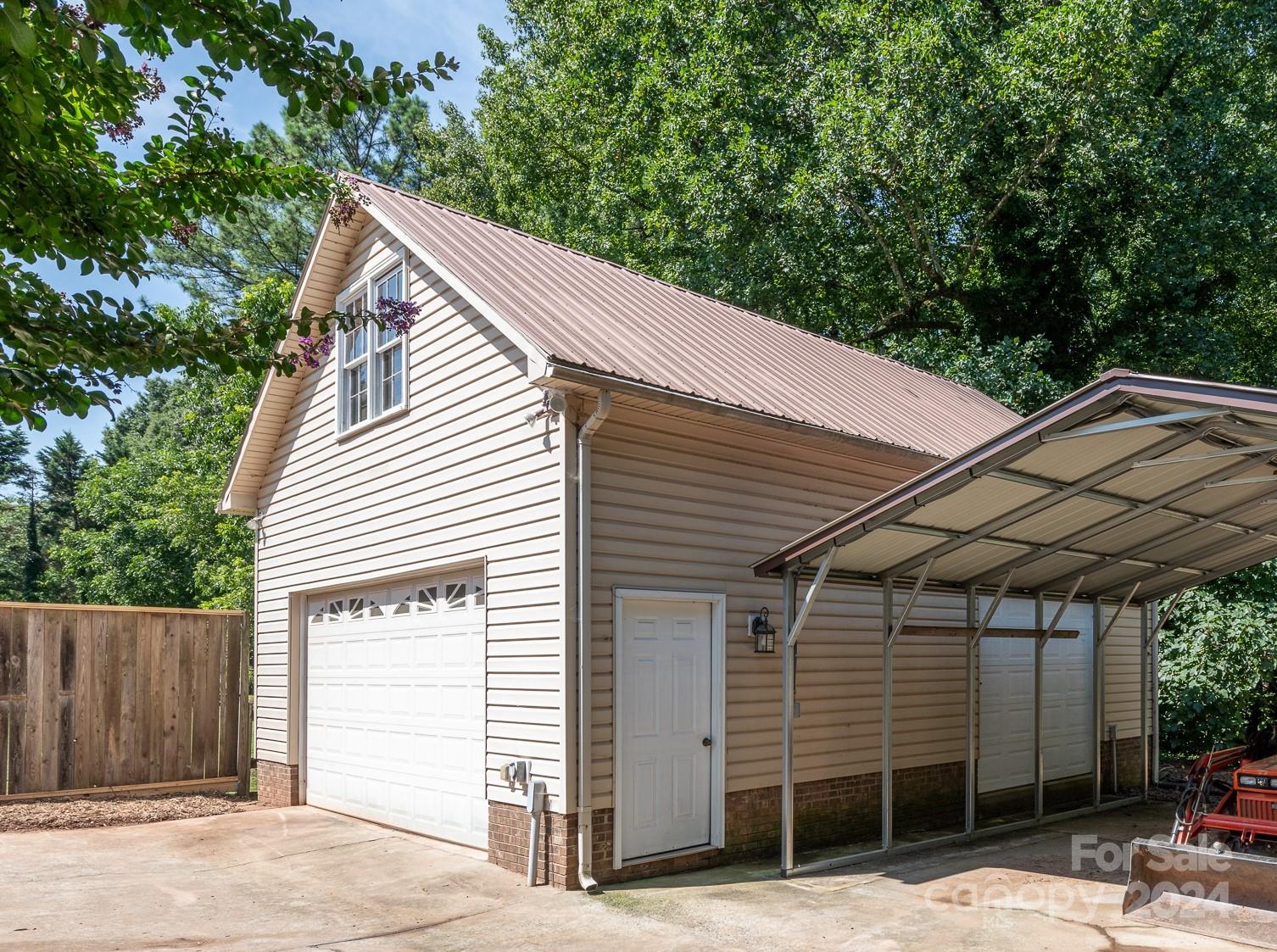 6333 Williams Road Charlotte, NC 28215 - Photo 2 of 23 Gallery Image 2