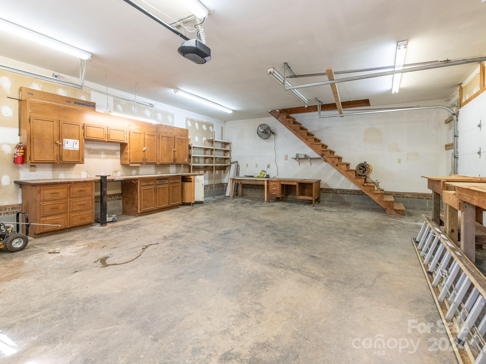 6333 Williams Road Charlotte, NC 28215 - Photo 3 of 23 Gallery Image 3