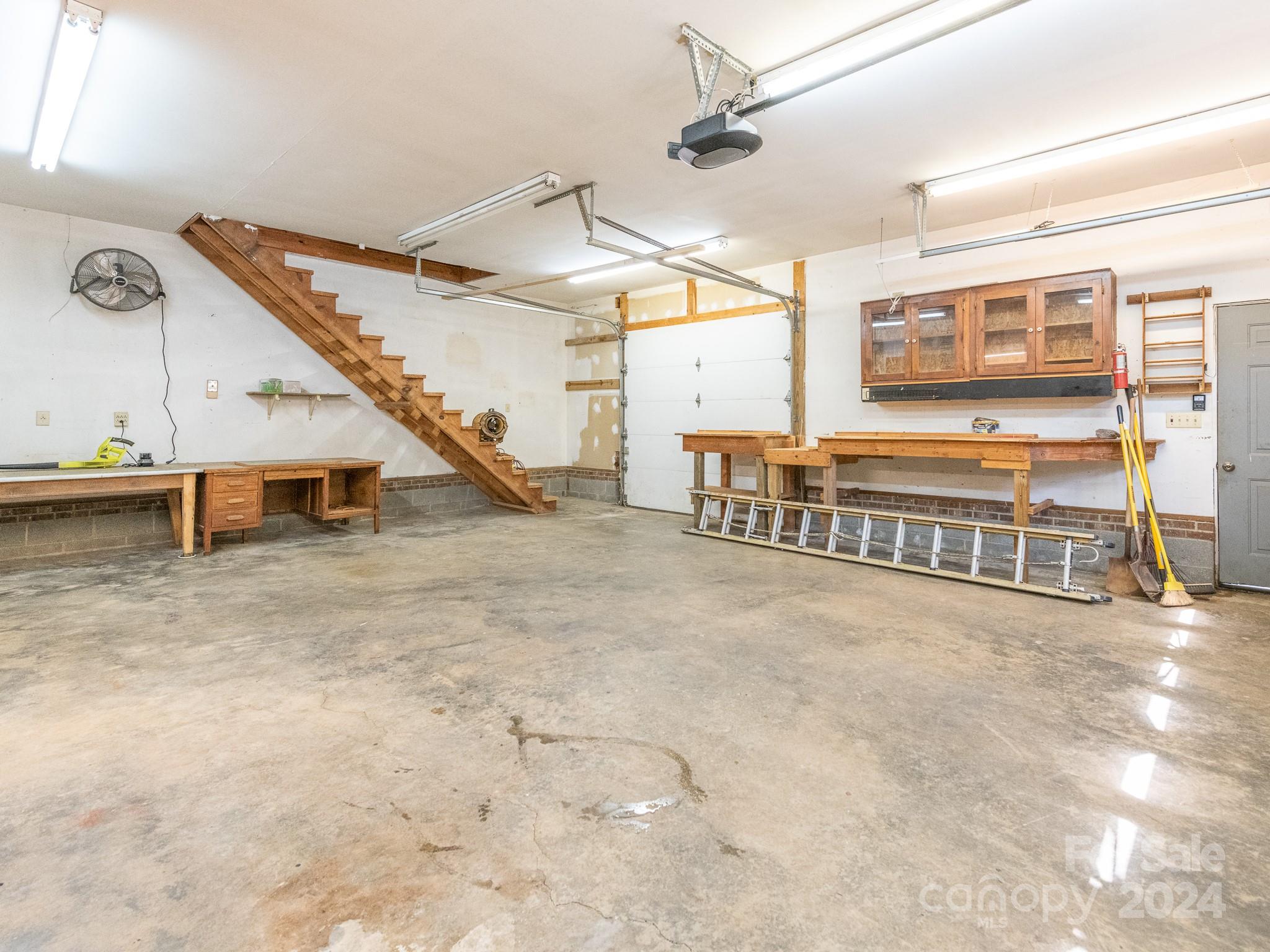 6333 Williams Road Charlotte, NC 28215 - Photo 4 of 23 Gallery Image 4