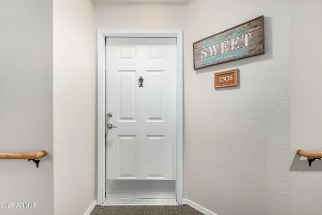 $2,905 | 2002 West Sunnyside Avenue, Unit OFC, Phoenix, AZ 85029