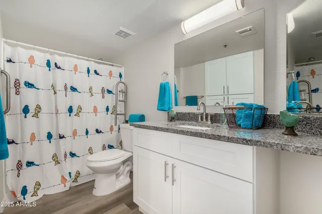 $2,905 | 2002 West Sunnyside Avenue, Unit OFC, Phoenix, AZ 85029