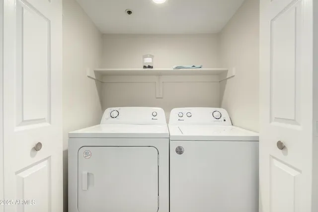 $2,905 | 2002 West Sunnyside Avenue, Unit OFC, Phoenix, AZ 85029