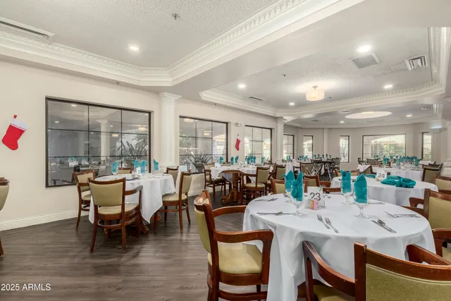 $2,905 | 2002 West Sunnyside Avenue, Unit OFC, Phoenix, AZ 85029