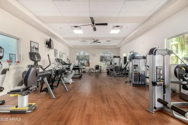 $2,905 | 2002 West Sunnyside Avenue, Unit OFC, Phoenix, AZ 85029