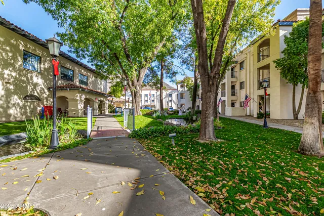 $2,905 | 2002 West Sunnyside Avenue, Unit OFC, Phoenix, AZ 85029