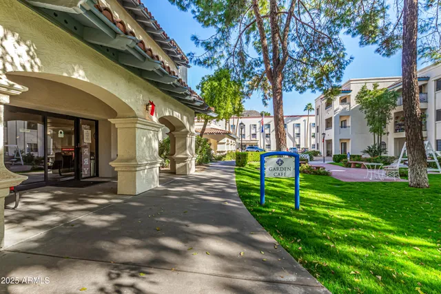 $2,905 | 2002 West Sunnyside Avenue, Unit OFC, Phoenix, AZ 85029