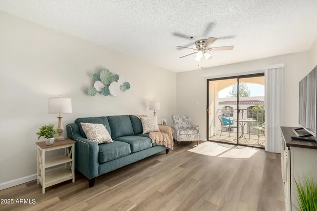 $2,905 | 2002 West Sunnyside Avenue, Unit OFC, Phoenix, AZ 85029