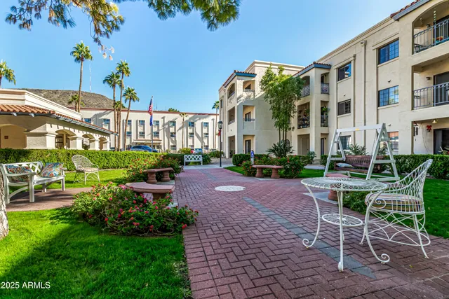 $2,905 | 2002 West Sunnyside Avenue, Unit OFC, Phoenix, AZ 85029