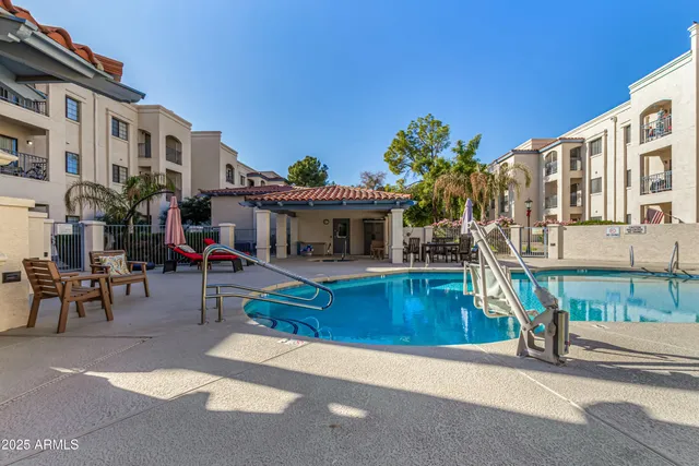 $2,905 | 2002 West Sunnyside Avenue, Unit OFC, Phoenix, AZ 85029